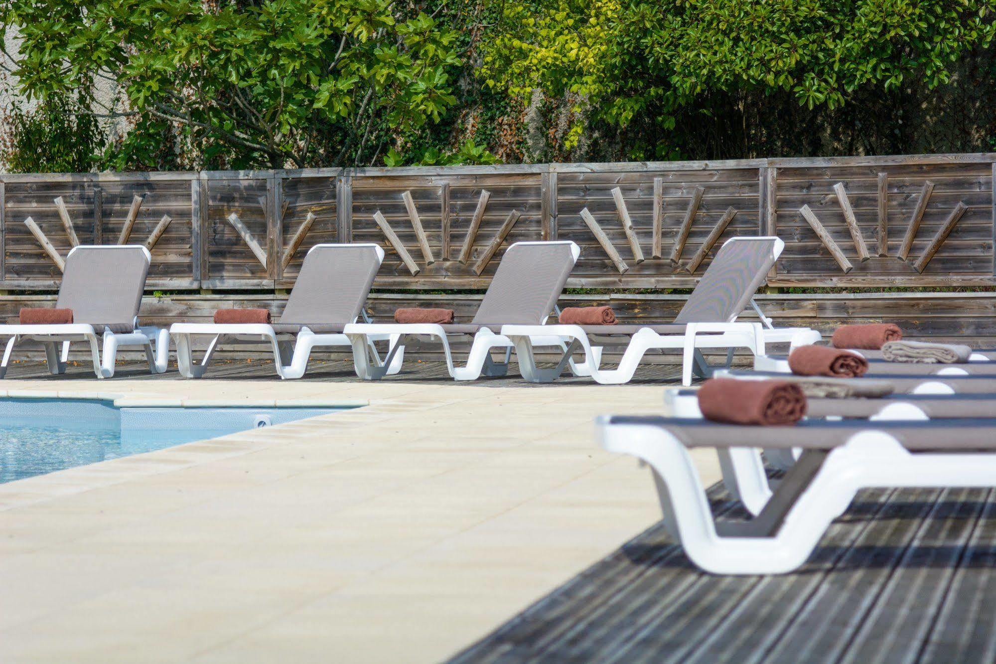 Cit'Hotel Le Relais Du Boisniard Chambretaud Ngoại thất bức ảnh