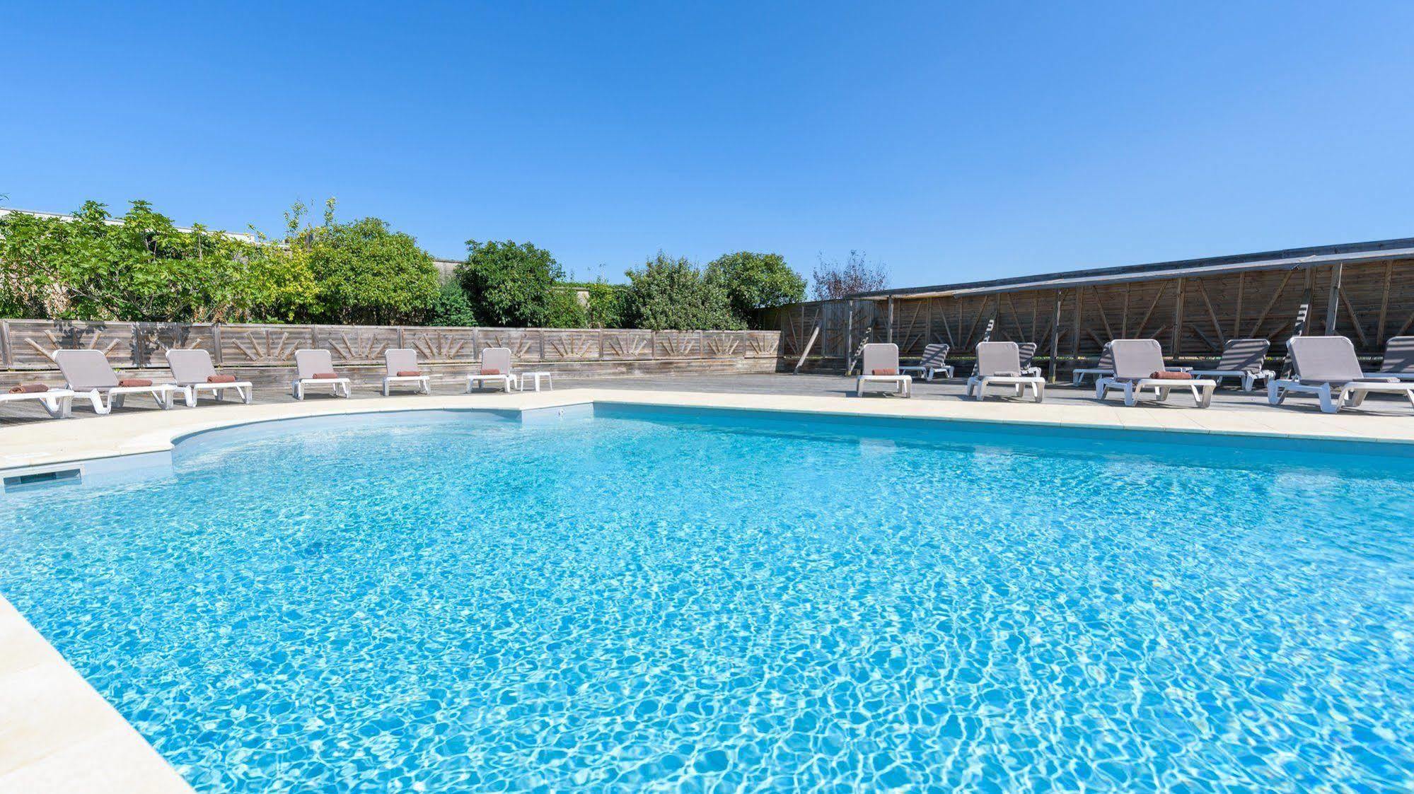 Cit'Hotel Le Relais Du Boisniard Chambretaud Ngoại thất bức ảnh